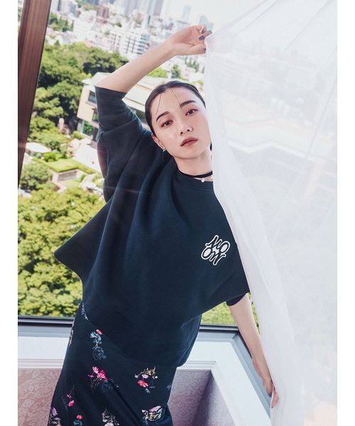 Mila Owen（ミラオーウェン）の「【USAGI ONLINE・ZOZOTOWN限定】ビッグトレーナー（スウェット・レディース・ホワイト/ダークネイビー・F）」の7枚目の写真