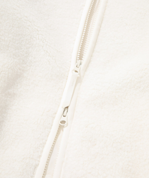 COVERNAT(カバーナット)の「Cロゴノーカラシェルパジャケットアイボリー(その他アウター・レディース・その他・SMALL/MEDIUM/LARGE/X-LARGE/XX-LARGE)」の8枚目の写真