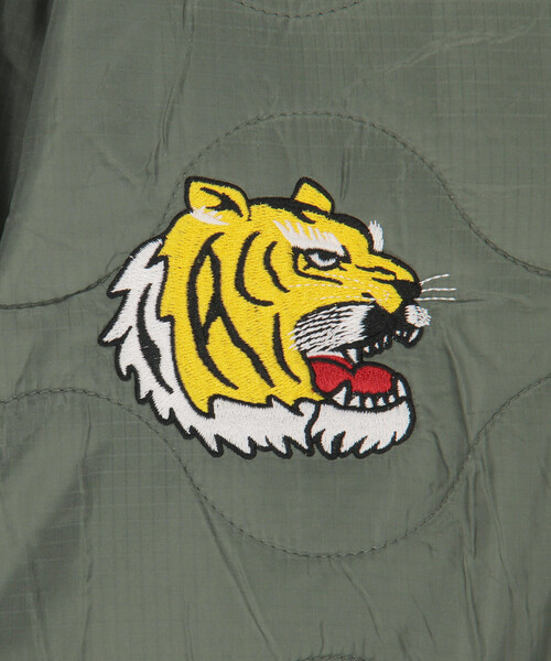 Alpha Industries(アルファインダストリーズ)の「ALPHA INDUSTRIES/アルファ インダストリーズ UNFRM TIGER LINER JACKET(ブルゾン・メンズ・ブラック/オリーブ・MEDIUM/LARGE/X-LARGE)」の10枚目の写真