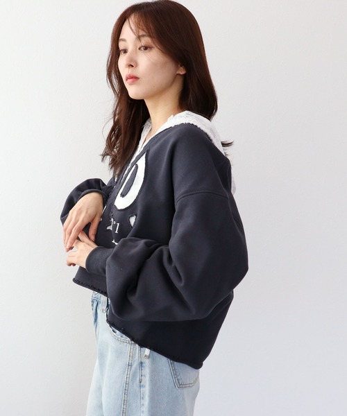 Three Four Time（ｽﾘｰﾌｫｰﾀｲﾑ）の「ロゴレーススウェットプルオーバー（スウェット・レディース・グレー/ライトグレー・FREE）」の14枚目の写真