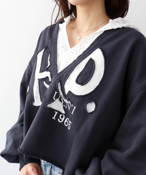 Three Four Time（ｽﾘｰﾌｫｰﾀｲﾑ）の「ロゴレーススウェットプルオーバー（スウェット・レディース・グレー/ライトグレー・FREE）」の16枚目の写真