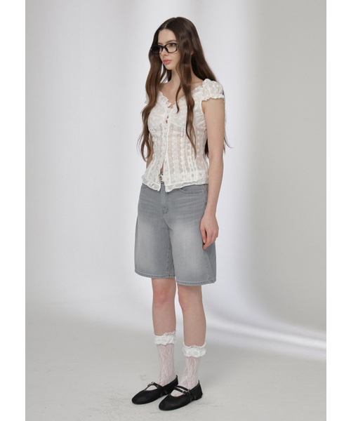 BUTTON UP(ボタンアップ)の「グレーウォッシュドショートデニムパンツ(その他パンツ・レディース・その他・SMALL/MEDIUM/LARGE)」の4枚目の写真