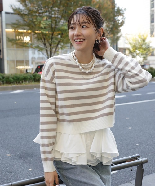 JUSGLITTY(ジャスグリッティー)の「フリルキャミレイヤードニット(ニット/セーター・レディース・ホワイト/ネイビー/ベージュ・2)」の3枚目の写真