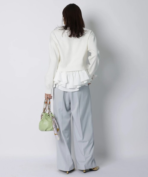 JUSGLITTY(ジャスグリッティー)の「フリルキャミレイヤードニット(ニット/セーター・レディース・ホワイト/ネイビー/ベージュ・2)」の11枚目の写真