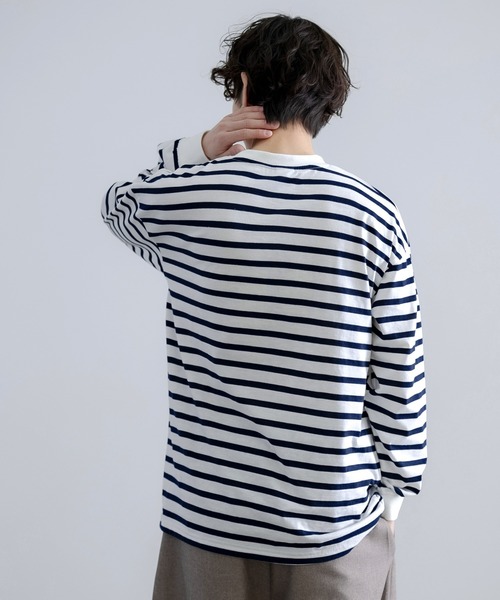 En serio TOKYO(エンソリオトーキョー)の「SIDE23-183 ボーダー長袖Tシャツ(Tシャツ/カットソー・メンズ・ホワイト×ネイビー・SMALL/LARGE)」の3枚目の写真
