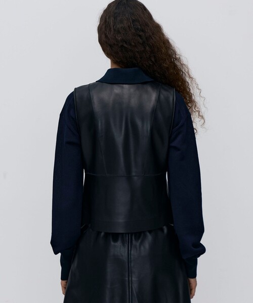 BACCA（バッカ）の「シープスキン ペプラムベスト（ベスト・レディース・ブラック・36）」の6枚目の写真