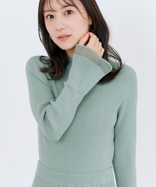 COHINA(コヒナ)の「シアーフレアスリーブリブニット 【低身長・小柄女性】(ニット/セーター・レディース・ホワイト/グリーン/ピンク/グレー・ONE SIZE)」の4枚目の写真
