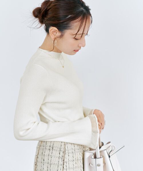 COHINA(コヒナ)の「シアーフレアスリーブリブニット 【低身長・小柄女性】(ニット/セーター・レディース・ホワイト/グリーン/ピンク/グレー・ONE SIZE)」の5枚目の写真