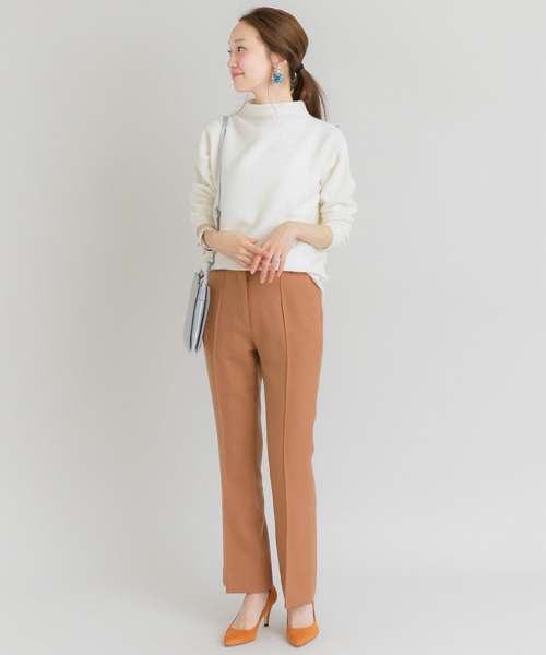 URBAN RESEARCH(アーバンリサーチ)の「UR ウールフレアパンツ(その他パンツ・レディース・ライトグレー/ピンクベージュ・38/36)」の11枚目の写真