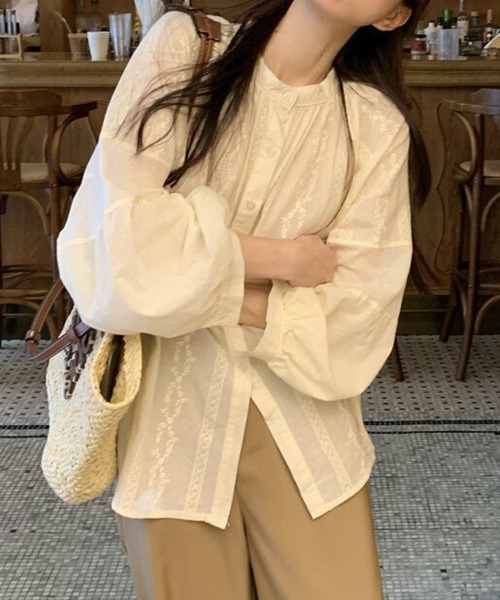 SallyLunn(サリーラン)の「レースギャザーブラウス(シャツ/ブラウス・レディース・ホワイト・SMALL/MEDIUM/LARGE)」の4枚目の写真