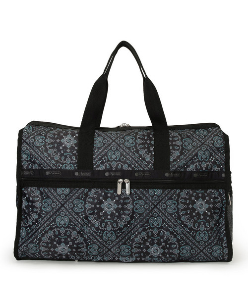 LeSportsac（レスポートサック）の「DELUXE LG WEEKENDER ステレートバンダナ（ボストンバッグ・レディース・グレー・FREE）」の7枚目の写真