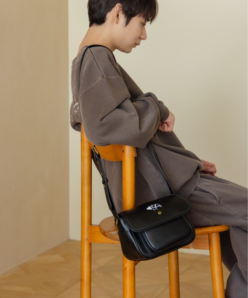 フラップポケットPUレザーショルダーバッグ / Flap Pocket PU Leather
