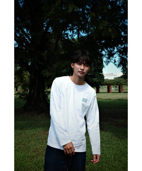 skoool(スクール)の「ロゴプリント ロングスリーブTシャツ/バックプリントデザイン × ベーシックシルエット(Tシャツ/カットソー・メンズ・ネイビー/イエロー/ホワイト・MEDIUM/LARGE)」の10枚目の写真