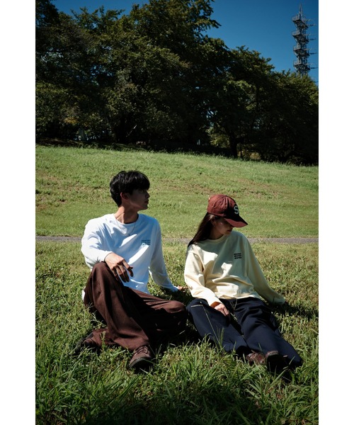 skoool(スクール)の「ロゴプリント ロングスリーブTシャツ/バックプリントデザイン × ベーシックシルエット(Tシャツ/カットソー・メンズ・ネイビー/イエロー/ホワイト・MEDIUM/LARGE)」の7枚目の写真