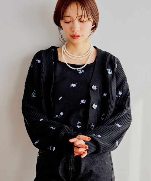 mysty woman(ミスティウーマン)の「花刺繍ニットアンサンブル 643359(アンサンブル・レディース・オフホワイト/グレー/ブラック・FREE)」の7枚目の写真