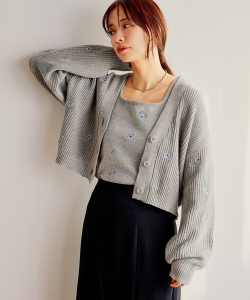 mysty woman(ミスティウーマン)の「花刺繍ニットアンサンブル 643359(アンサンブル・レディース・オフホワイト/グレー/ブラック・FREE)」の11枚目の写真