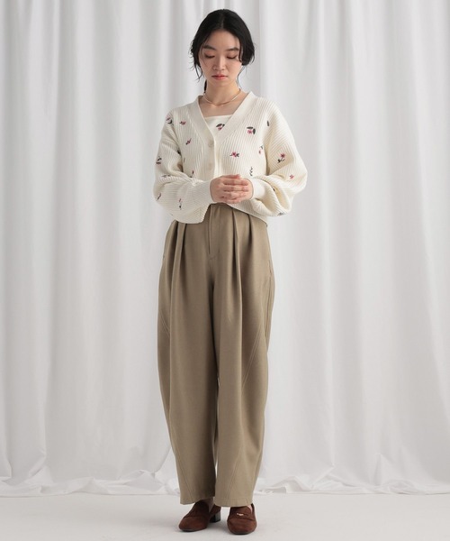 mysty woman(ミスティウーマン)の「花刺繍ニットアンサンブル 643359(アンサンブル・レディース・オフホワイト/グレー/ブラック・FREE)」の12枚目の写真