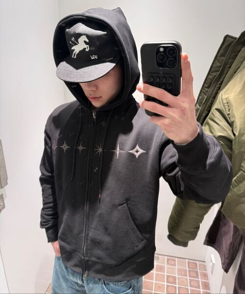 S'EST(エスイーエスティー)の「Star Hoodie Zip Up Black(パーカー・メンズ・ブラック・S/M/L)」の5枚目の写真