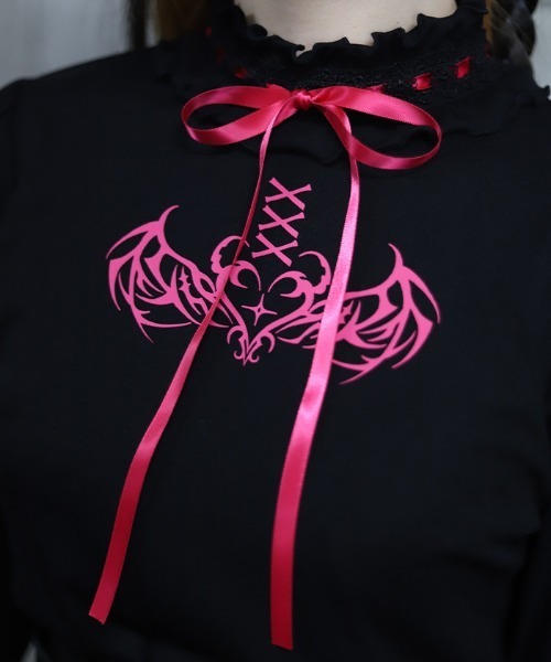 NIBBLE POISON（ニブルポイズン）の「サキュバスフレア袖プルオーバー（Tシャツ/カットソー・レディース・ブラック/ピンク・MEDIUM）」の7枚目の写真