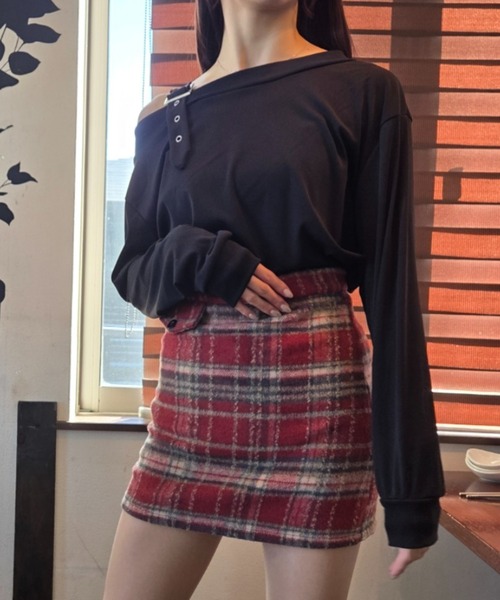 tolene(トレネ)の「ワンショルダー ベルト オーバーシルエット 長袖カットソー(ニット/セーター・レディース・ブラック/ブラウン・FREE)」の12枚目の写真