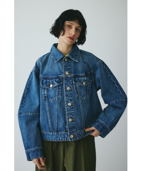 HeRIN.CYE（ヘリンドットサイ）の「Round form denim jacket　　ラウンドデニムジャケット（デニムジャケット・レディース・ブルー・FREE）」の8枚目の写真