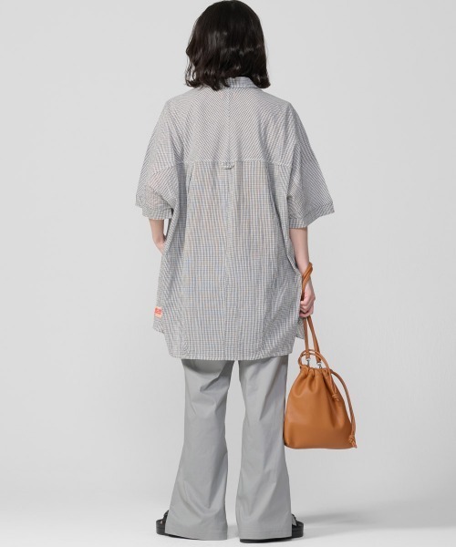 KRIFF MAYER Lady's Collection(クリフメイヤーレディースコレクション)の「【綿100%】スズシゲワイドシアーシャツ(シャツ/ブラウス・レディース・オレンジ/ネイビー/オフホワイト・FREE)」の16枚目の写真