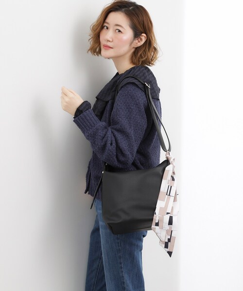 grove(グローブ)の「◆フラップスカーフ付ワンショルダー(ショルダーバッグ・レディース・ナチュラル/シルバー系その他/ブラック・00)」の8枚目の写真