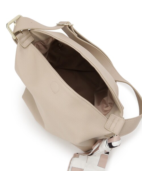 grove(グローブ)の「◆フラップスカーフ付ワンショルダー(ショルダーバッグ・レディース・ナチュラル/シルバー系その他/ブラック・00)」の19枚目の写真