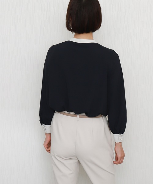 libelle more（リベル モア）の「【防汚加工／イージーケア／透けにくい】ラクケア スタンドカラー配色ブラウス（シャツ/ブラウス・レディース・オフホワイト/グレイッシュベージュ/ネイビー・M/L）」の20枚目の写真