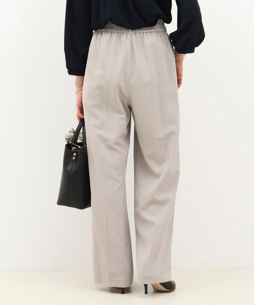 MICO COULIER（ミコクリエ）の「《UVカット・接触冷感》ハイストレッチパンツ（その他パンツ・レディース・グレイッシュベージュ/ネイビー・38/36）」の15枚目の写真