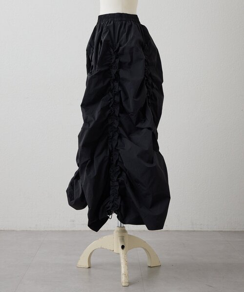 ear PAPILLONNER（イアパピヨネ）の「ドロストギャザースカート【SUM1 STYLE】（スカート・レディース・ブラック・FREE）」の7枚目の写真