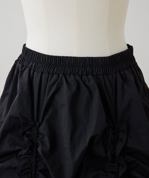 ear PAPILLONNER（イアパピヨネ）の「ドロストギャザースカート【SUM1 STYLE】（スカート・レディース・ブラック・FREE）」の5枚目の写真