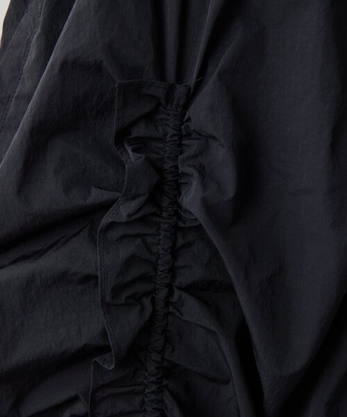 ear PAPILLONNER（イアパピヨネ）の「ドロストギャザースカート【SUM1 STYLE】（スカート・レディース・ブラック・FREE）」の3枚目の写真