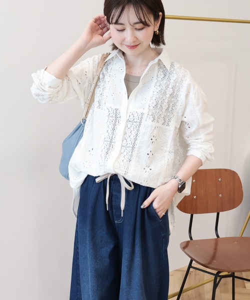 AMERICAN HOLIC(アメリカンホリック)の「レースパッチワークシャツ(シャツ/ブラウス・レディース・オフホワイト/ブラック/ブラウン・L/M)」の2枚目の写真