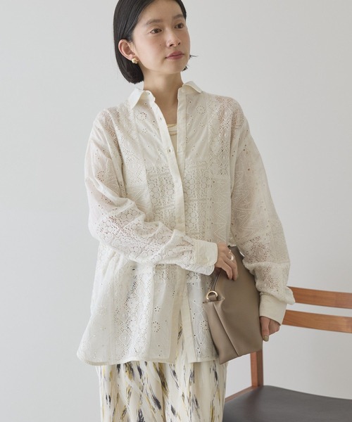 AMERICAN HOLIC(アメリカンホリック)の「レースパッチワークシャツ(シャツ/ブラウス・レディース・オフホワイト/ブラック/ブラウン・L/M)」の6枚目の写真