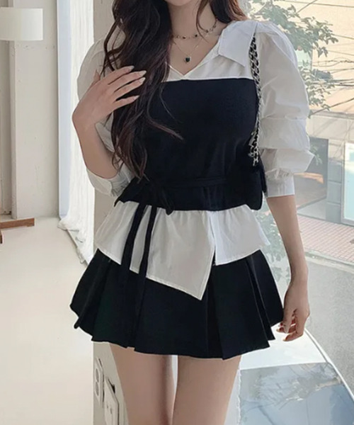 VIVID LADY(ビビッドレディー)の「アシンメトリー レイヤード風 Vネックシャツ(シャツ/ブラウス・レディース・グレー/ブラック・FREE)」の5枚目の写真