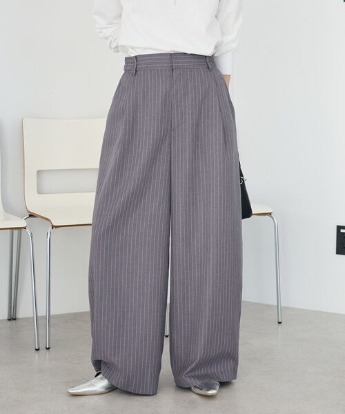 CRAFT STANDARD BOUTIQUE(クラフトスタンダードブティック)の「ストライプタックカーブパンツ(その他パンツ・レディース・グレー系その他2/ベージュ系その他2・L/M)」の5枚目の写真