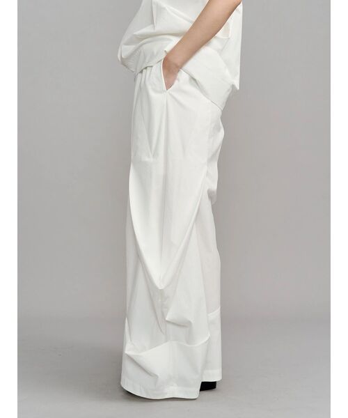 UN3D.(アンスリード)の「ROUND BOX COCOON PT / ラウンドボックスコクーンパンツ(その他パンツ・レディース・ブルー/グレー/ブラック/イエロー/ホワイト・38/36)」の6枚目の写真