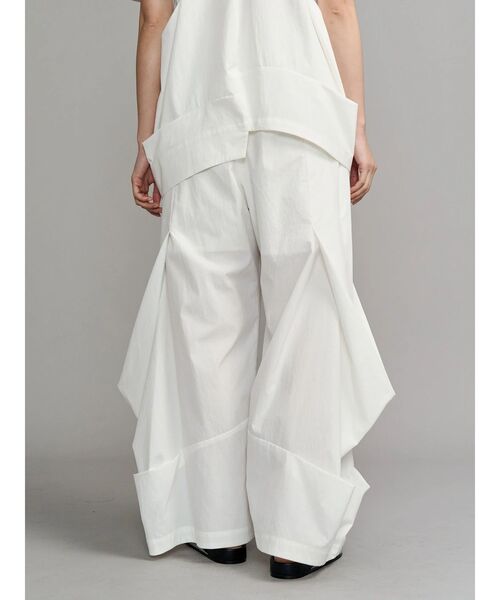 UN3D.(アンスリード)の「ROUND BOX COCOON PT / ラウンドボックスコクーンパンツ(その他パンツ・レディース・ブルー/グレー/ブラック/イエロー/ホワイト・38/36)」の7枚目の写真