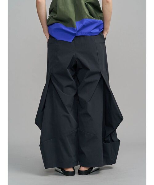 UN3D.(アンスリード)の「ROUND BOX COCOON PT / ラウンドボックスコクーンパンツ(その他パンツ・レディース・ブルー/グレー/ブラック/イエロー/ホワイト・38/36)」の22枚目の写真