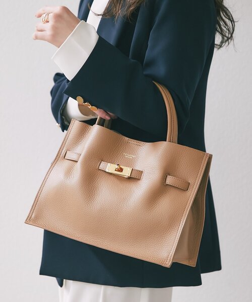 La boutique BonBon（ラブティックボンボン）の「【ヴィオラドーロ】イタリアンWフェイス型押しレザートート（トートバッグ・レディース・ベージュ・FREE）」の2枚目の写真