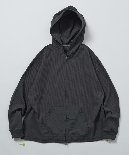 Firsthand(ファーストハンド)の「Firsthand/ファーストハンド スピンドル テック サーマル ナイロン ポケット ジップアップ パーカー(パーカー・メンズ・ブラック/ホワイト/チャコールグレー/ブルーグレー・LARGE/MEDIUM)」の21枚目の写真