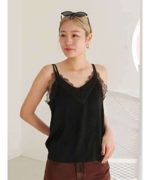 Ungrid(アングリッド)の「レースデザインサテンキャミソール(キャミソール・レディース・ピンク/ブラック/ブルー・FREE)」の6枚目の写真