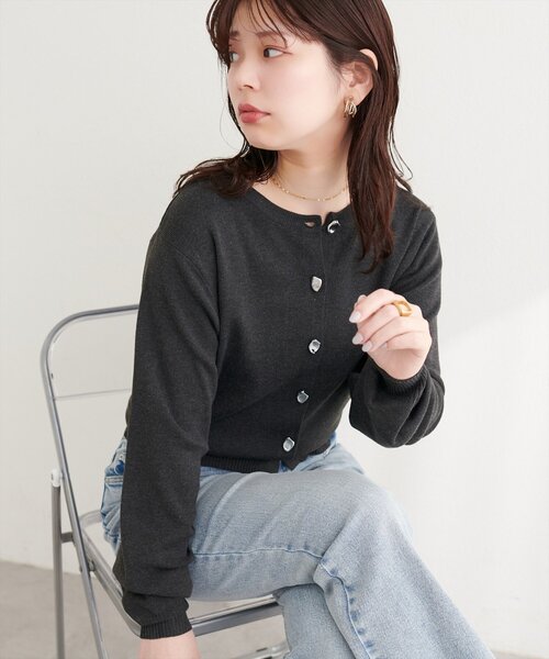 natural couture(ナチュラルクチュール)の「リサイクルポリニュアンス釦カーデ(カーディガン/ボレロ・レディース・アイボリー/ミント/ピンク/チャコールグレー/グレー・FREE)」の22枚目の写真