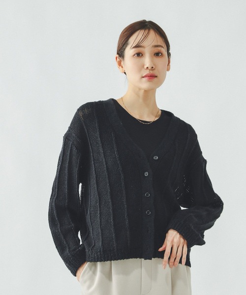 GLOBAL WORK(グローバルワーク)の「リネンコットンMIXVネックカーディガン/636130(カーディガン/ボレロ・レディース・グレイッシュベージュ/ブラック/オフホワイト・LARGE/MEDIUM)」の2枚目の写真