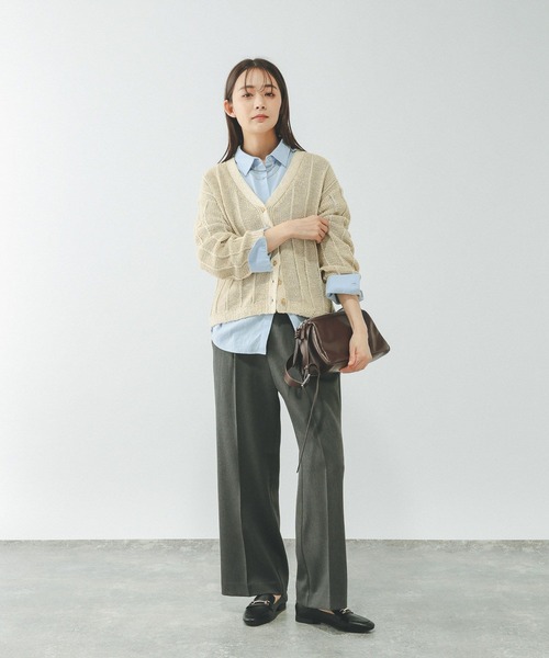 GLOBAL WORK(グローバルワーク)の「リネンコットンMIXVネックカーディガン/636130(カーディガン/ボレロ・レディース・グレイッシュベージュ/ブラック/オフホワイト・LARGE/MEDIUM)」の4枚目の写真