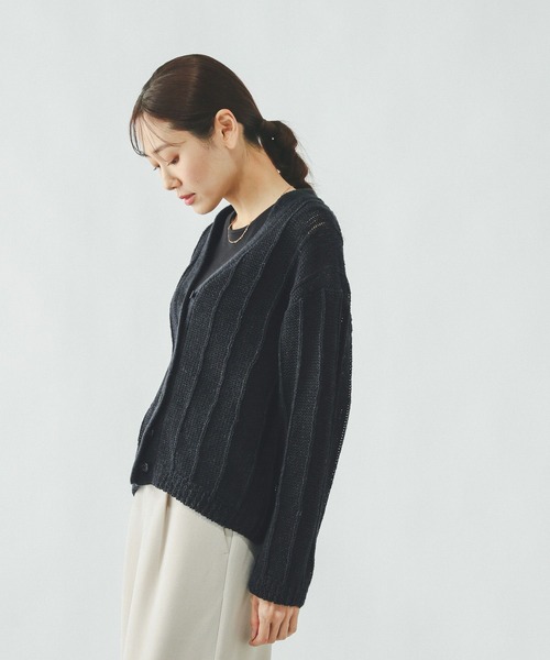 GLOBAL WORK(グローバルワーク)の「リネンコットンMIXVネックカーディガン/636130(カーディガン/ボレロ・レディース・グレイッシュベージュ/ブラック/オフホワイト・LARGE/MEDIUM)」の12枚目の写真