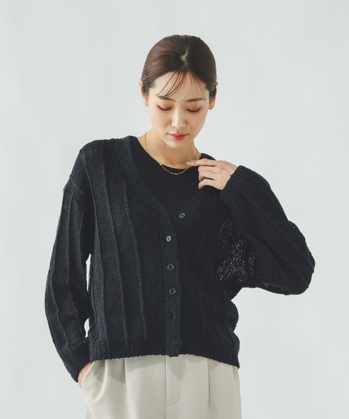 GLOBAL WORK(グローバルワーク)の「リネンコットンMIXVネックカーディガン/636130(カーディガン/ボレロ・レディース・グレイッシュベージュ/ブラック/オフホワイト・LARGE/MEDIUM)」の13枚目の写真