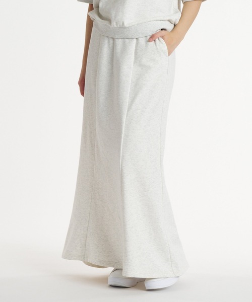 RVCA(ルーカ)の「RVCA ウィメンズ SWEAT MAXI SKIRT スカート 【2026年春夏モデル】(スカート・レディース・ブラック/アイボリー/ホワイト系その他・SMALL/MEDIUM)」の3枚目の写真