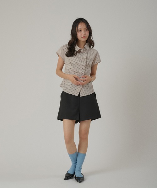 MUHET（ミュエータ）の「gather design shirt blouse / ギャザーデザインブラウス（シャツ/ブラウス・レディース・ベージュ/ライトブルー/ブラック・FREE）」の14枚目の写真